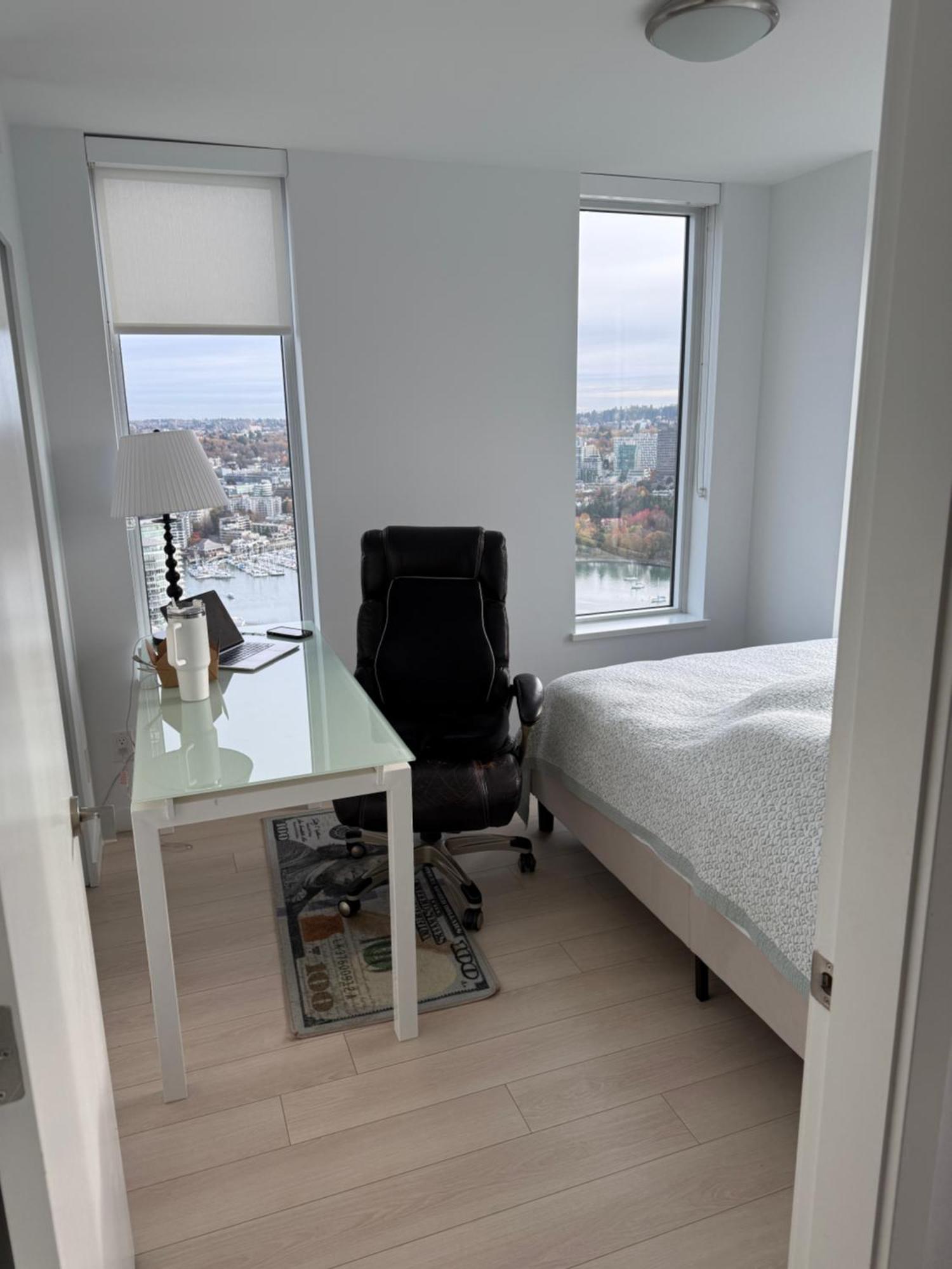 Beautiful 1 Bedroom Condo In Yaletown 밴쿠버 외부 사진